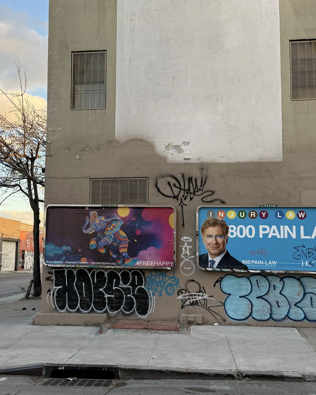 zoom out billboard